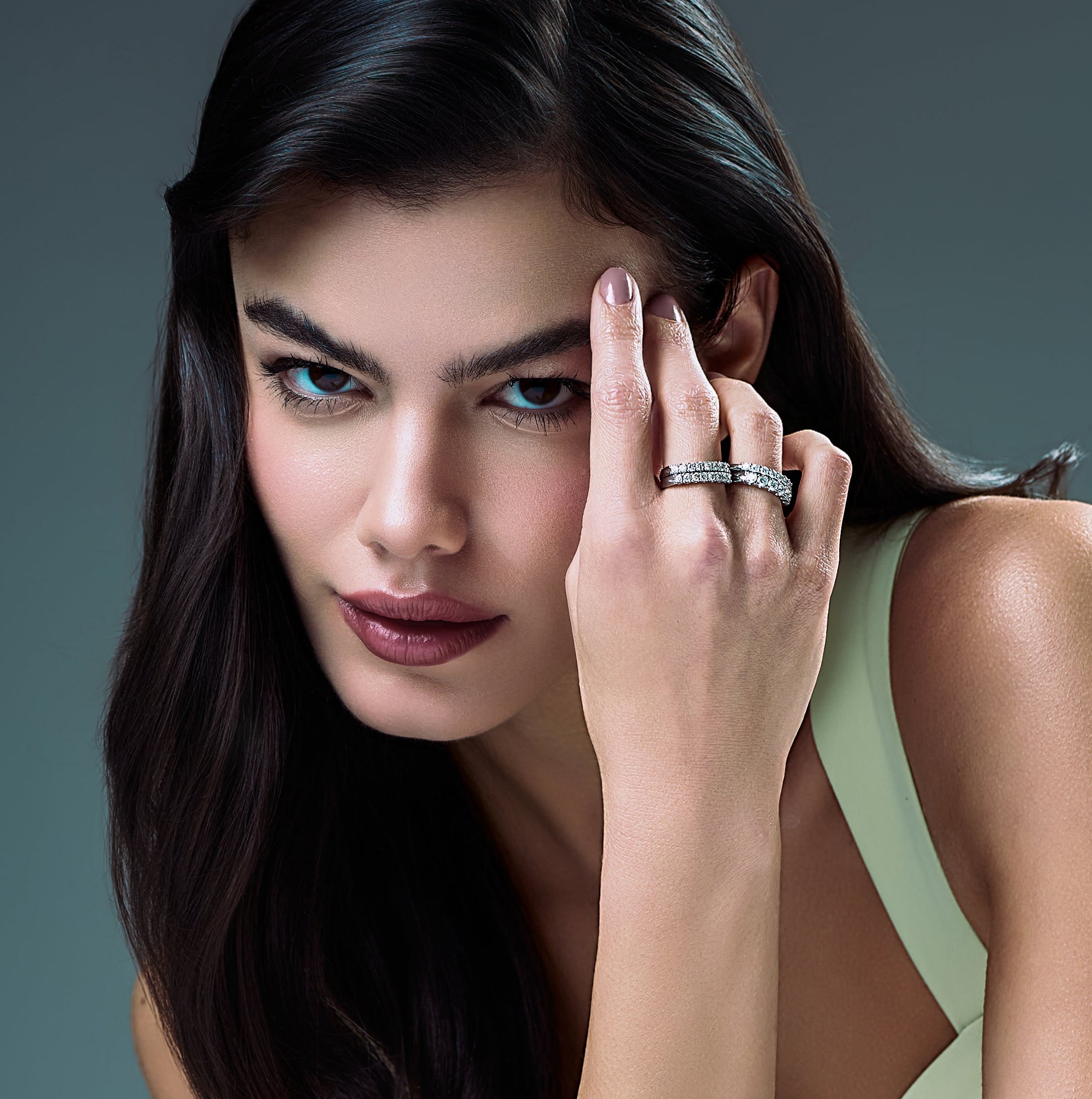 Meia aliança diamantes 0,9cts