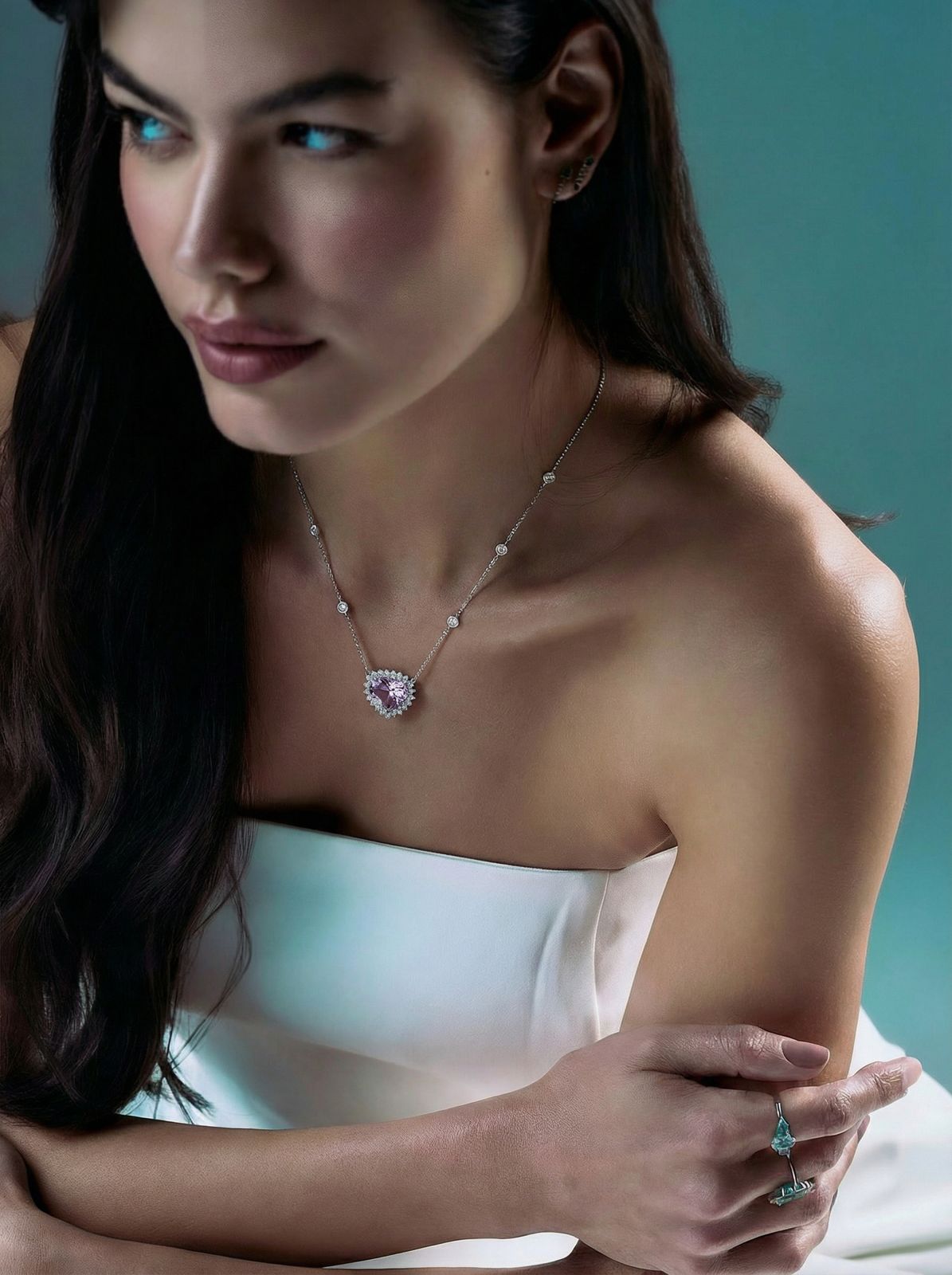 Colar Kunzita com Diamantes