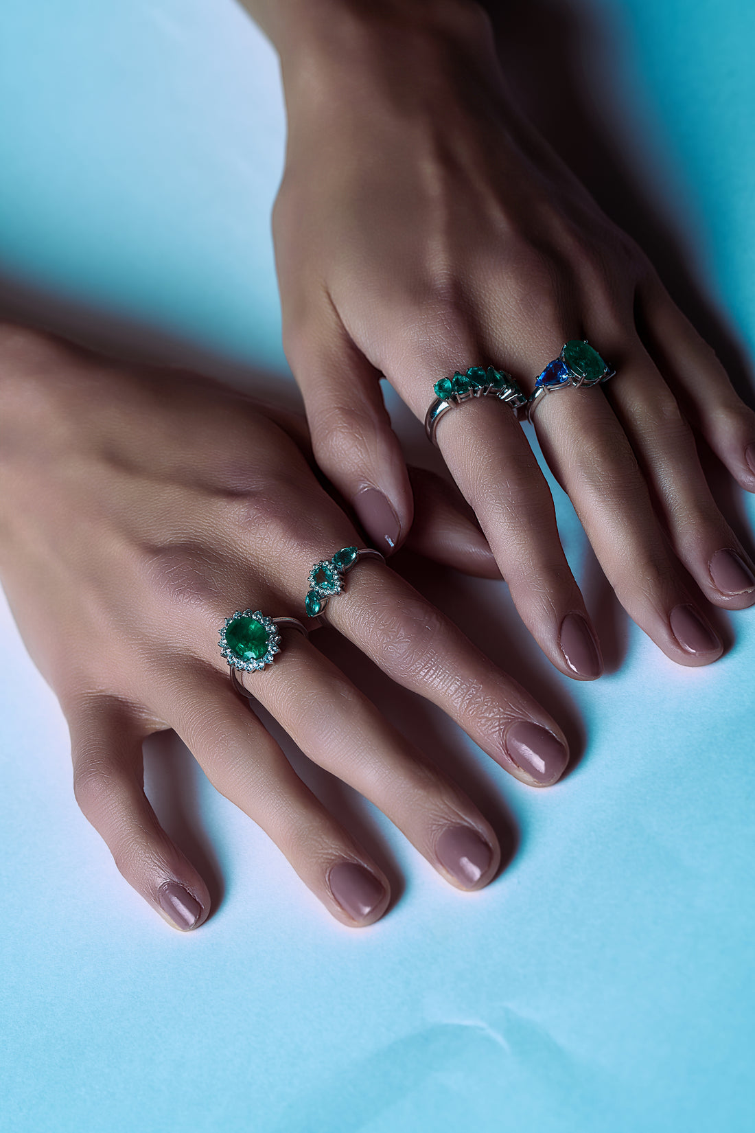 Anel Esmeralda com diamantes