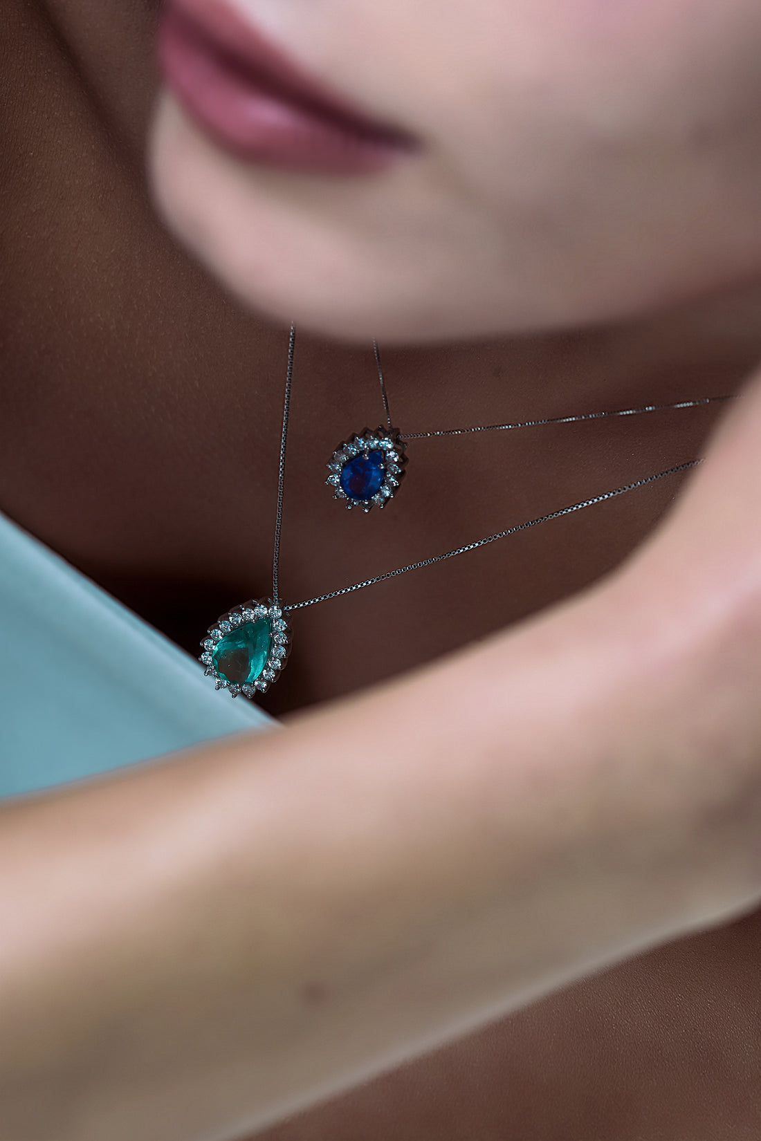 Colar gota Esmeralda com Diamantes